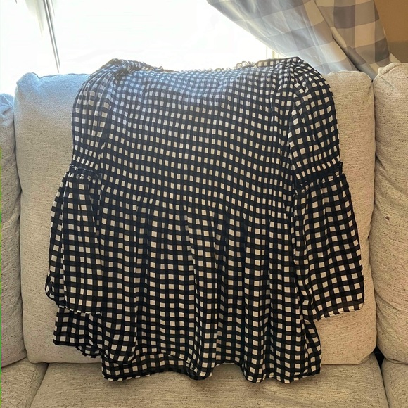 Black and White Spense Top - Picture 3 of 5